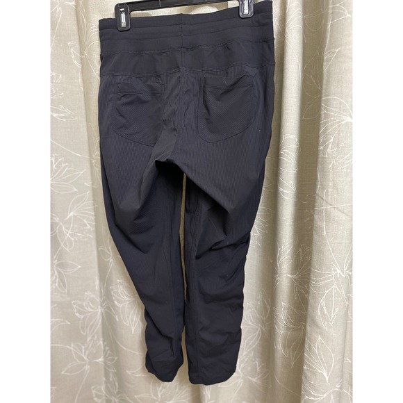 Lululemon Dance Studio - Picture 2 of 8